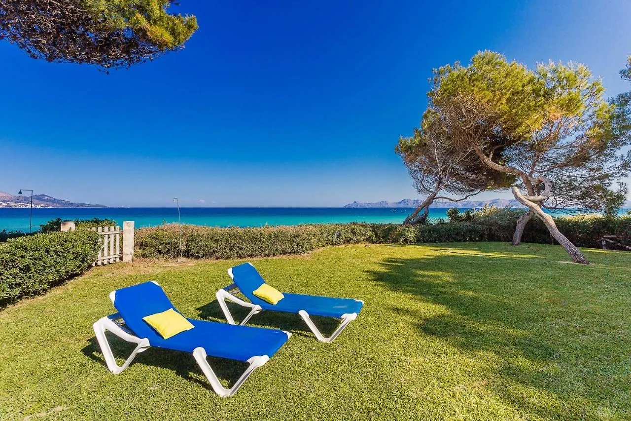 Villa De Les Aguiles contacts